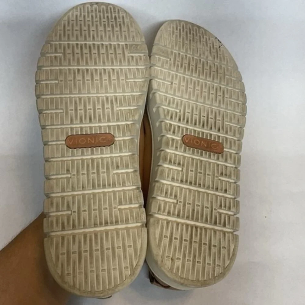 Vionic uptown camel